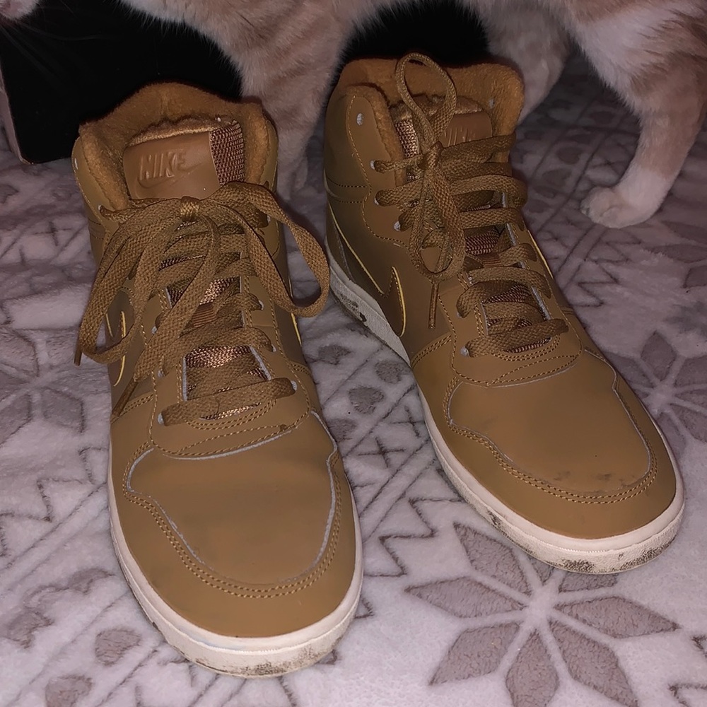 Size 9 Nike hightop
